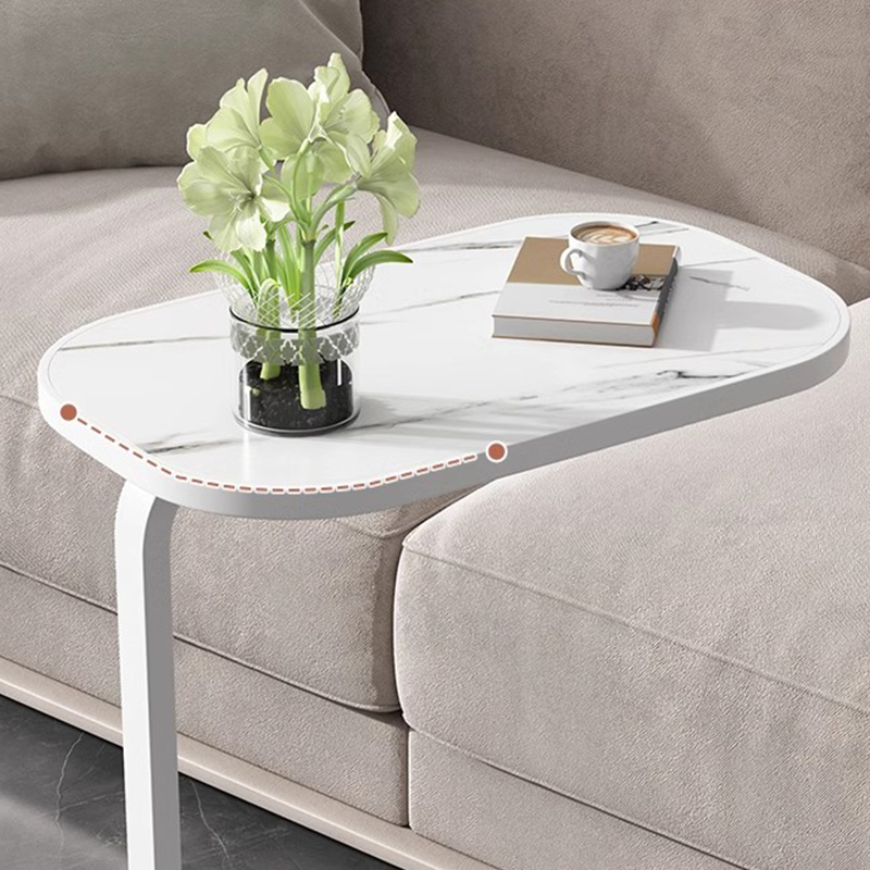 Meja kopi sisi sofa